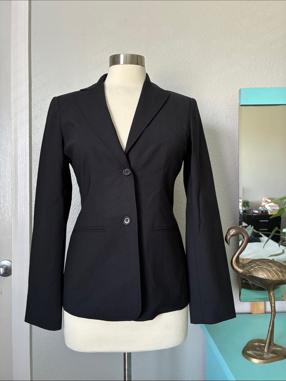 BCBGMaxAzria Lined Black Tailored Two-Button Blazer Jacket Size 4 Professional